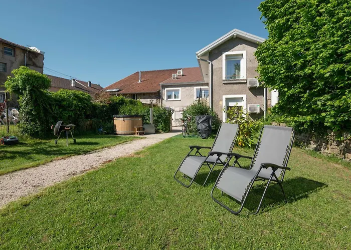 Apartment 4 Etoiles Ideal Pour Cure Thermale A Bains-les-bains, Bains-les-Bains